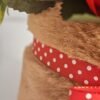 Подаръчна кутия с плюшена капибара и цветя